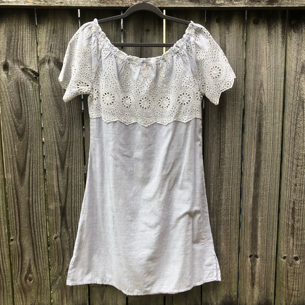 Sundance 100% Cotton Striped Mini Dress Size M Blue White Eyelet Off Shoulder